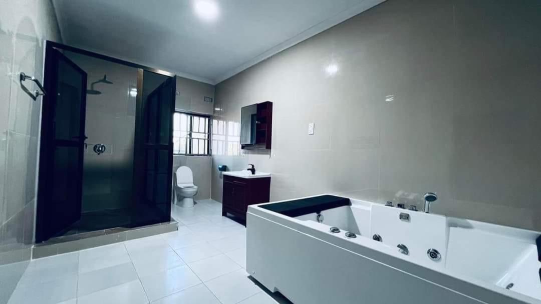 Kasbek Lodge And Tours Lusaka Extérieur photo