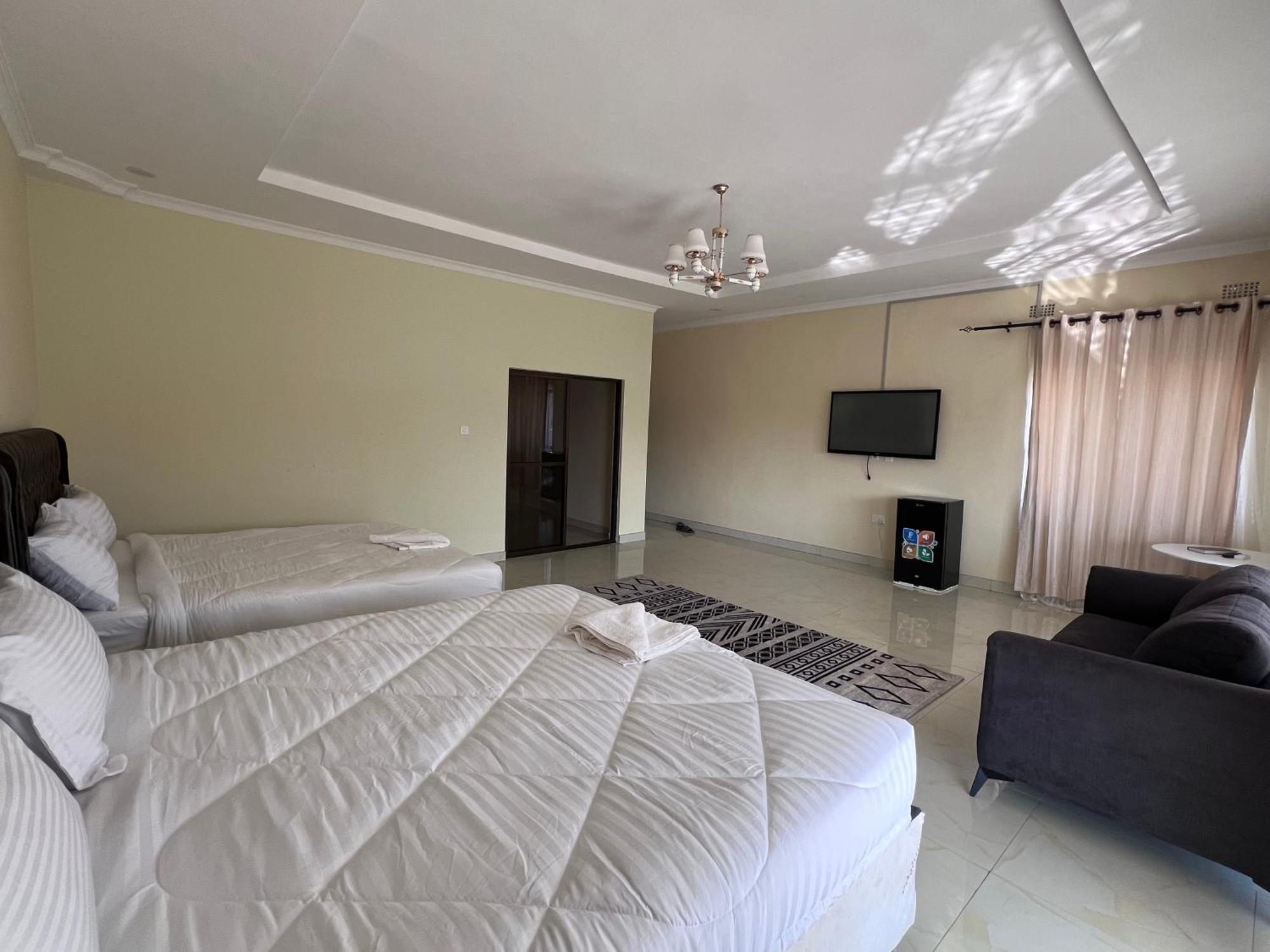 Kasbek Lodge And Tours Lusaka Extérieur photo