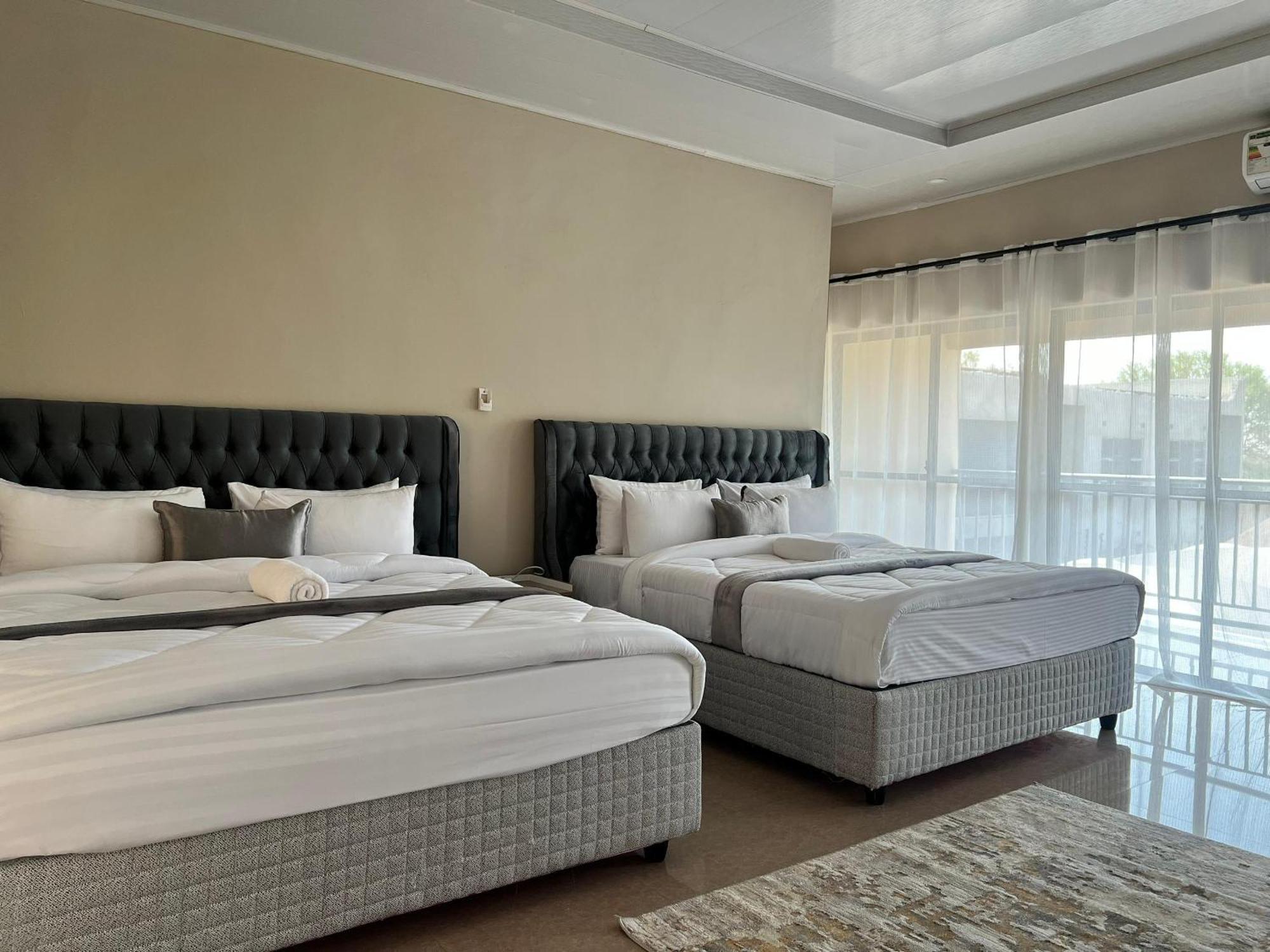 Kasbek Lodge And Tours Lusaka Extérieur photo