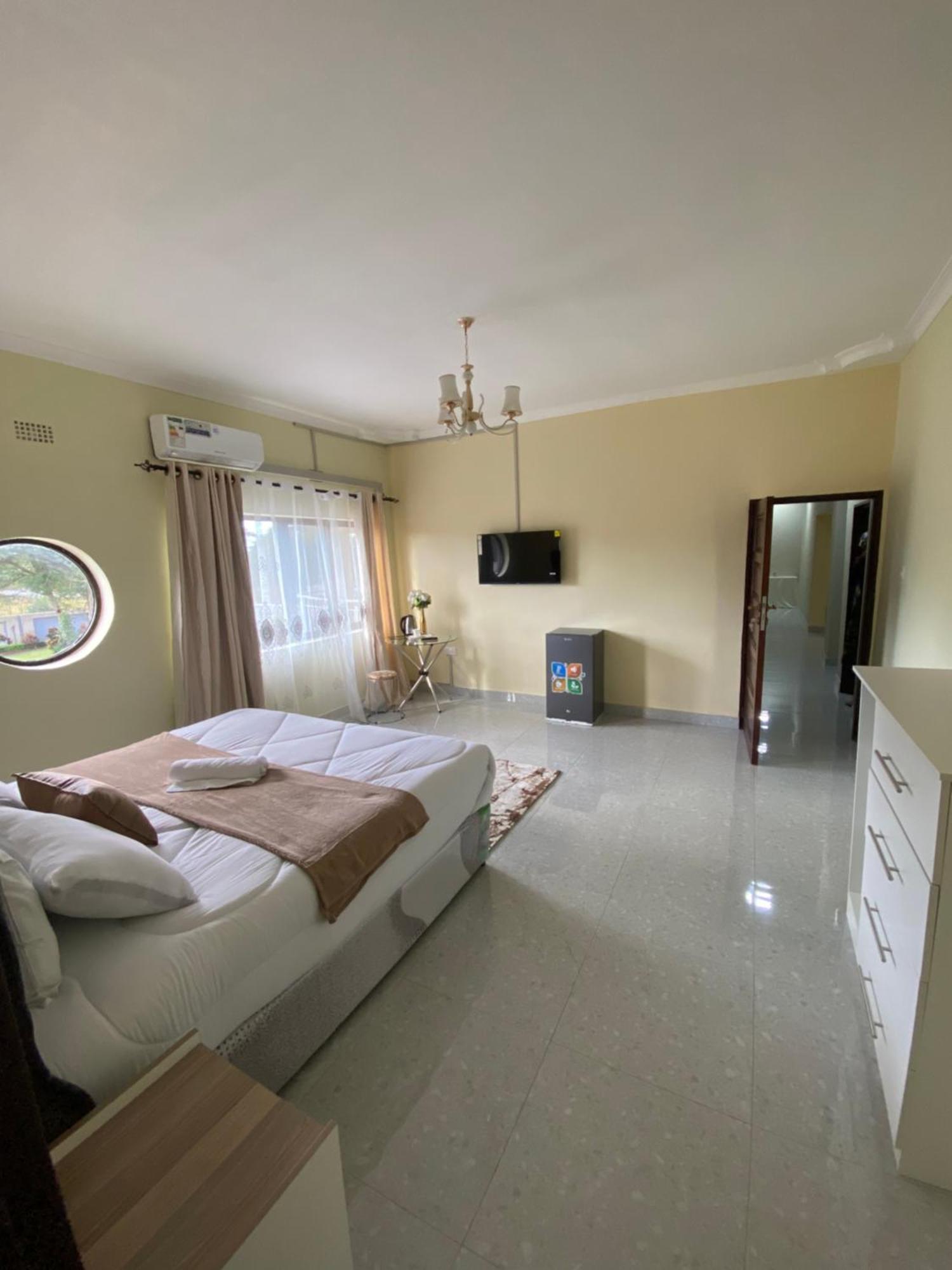 Kasbek Lodge And Tours Lusaka Extérieur photo